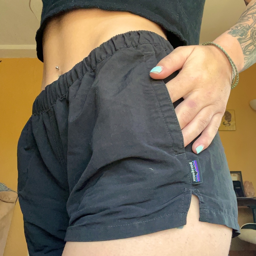 PATAGONIA Barely Baggie Women’s shorts (Small)